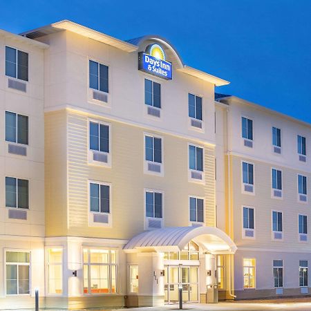 Days Inn & Suites By Wyndham Kearney Ne Extérieur photo