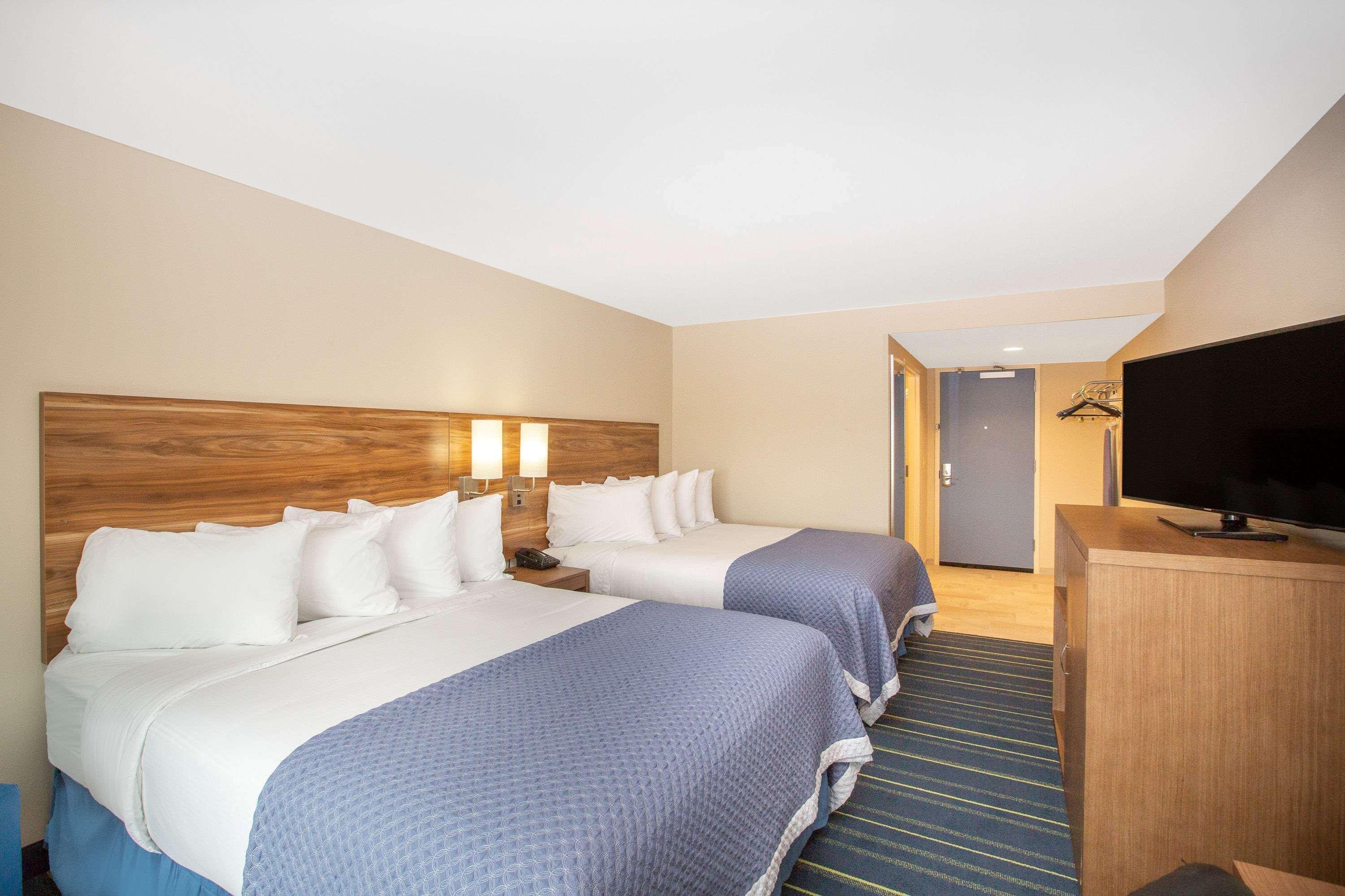 Days Inn & Suites By Wyndham Kearney Ne Extérieur photo