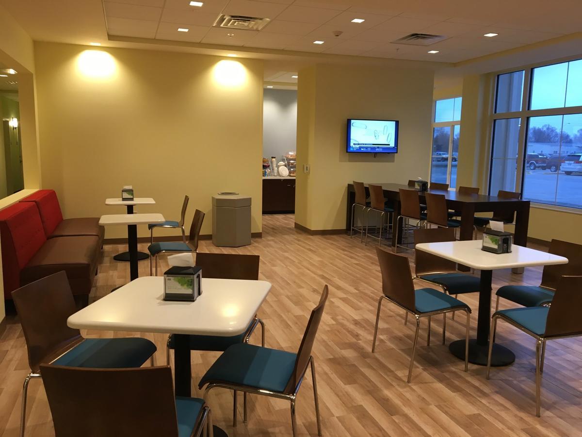 Days Inn & Suites By Wyndham Kearney Ne Extérieur photo