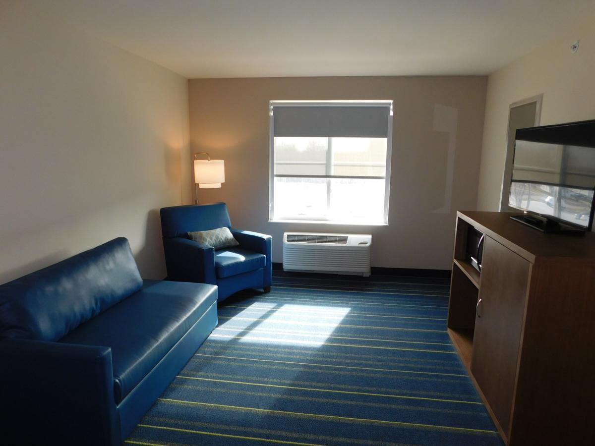 Days Inn & Suites By Wyndham Kearney Ne Extérieur photo