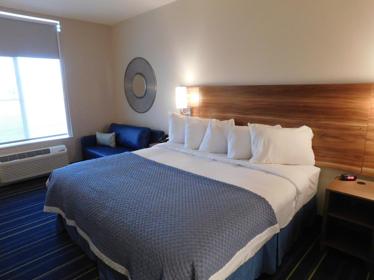 Days Inn & Suites By Wyndham Kearney Ne Extérieur photo