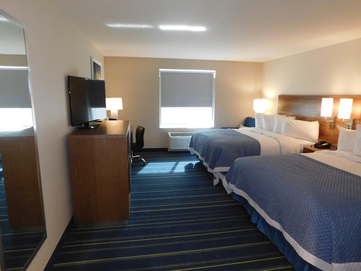 Days Inn & Suites By Wyndham Kearney Ne Extérieur photo